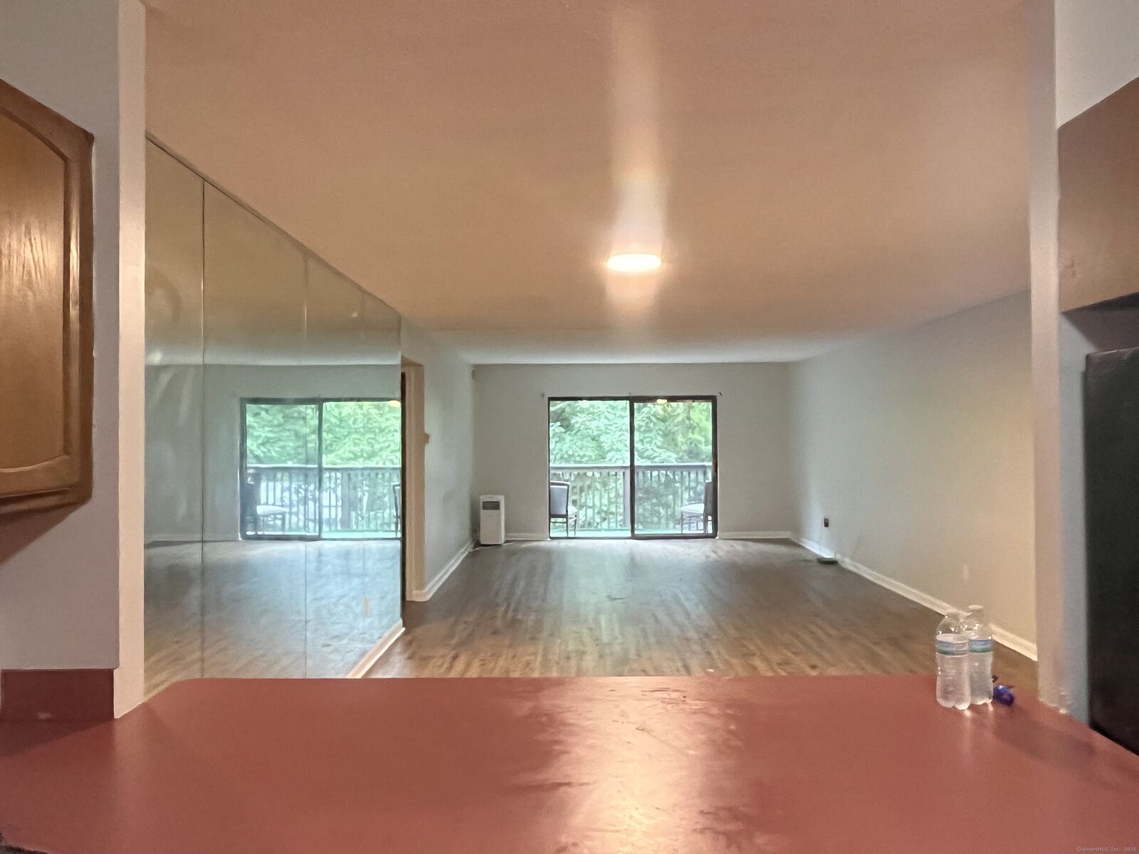 Property Photo:  1274 East Main Street Apt D27  CT 06450