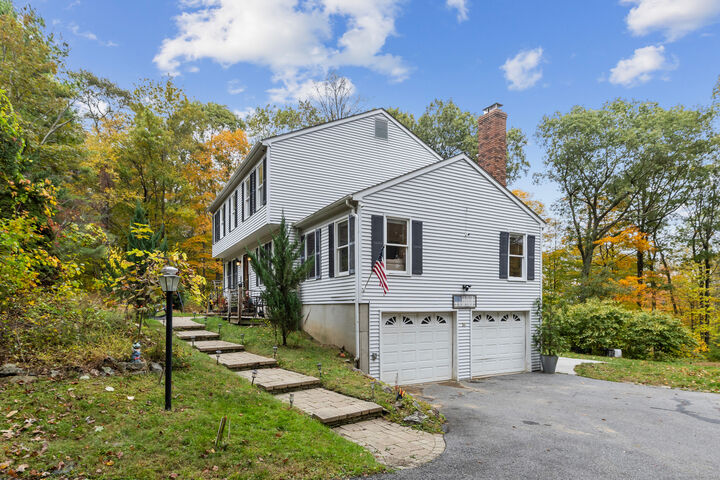 Property Photo:  36 Carriage House Drive  CT 06810