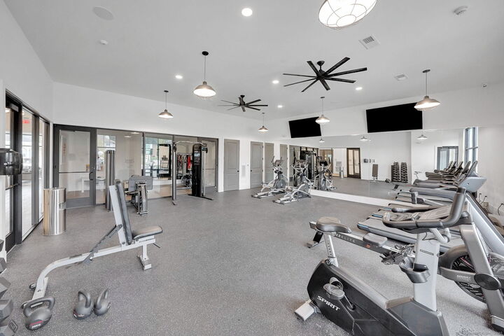 Property Photo: 280 Salmon Brook Street 4106 CT 06035