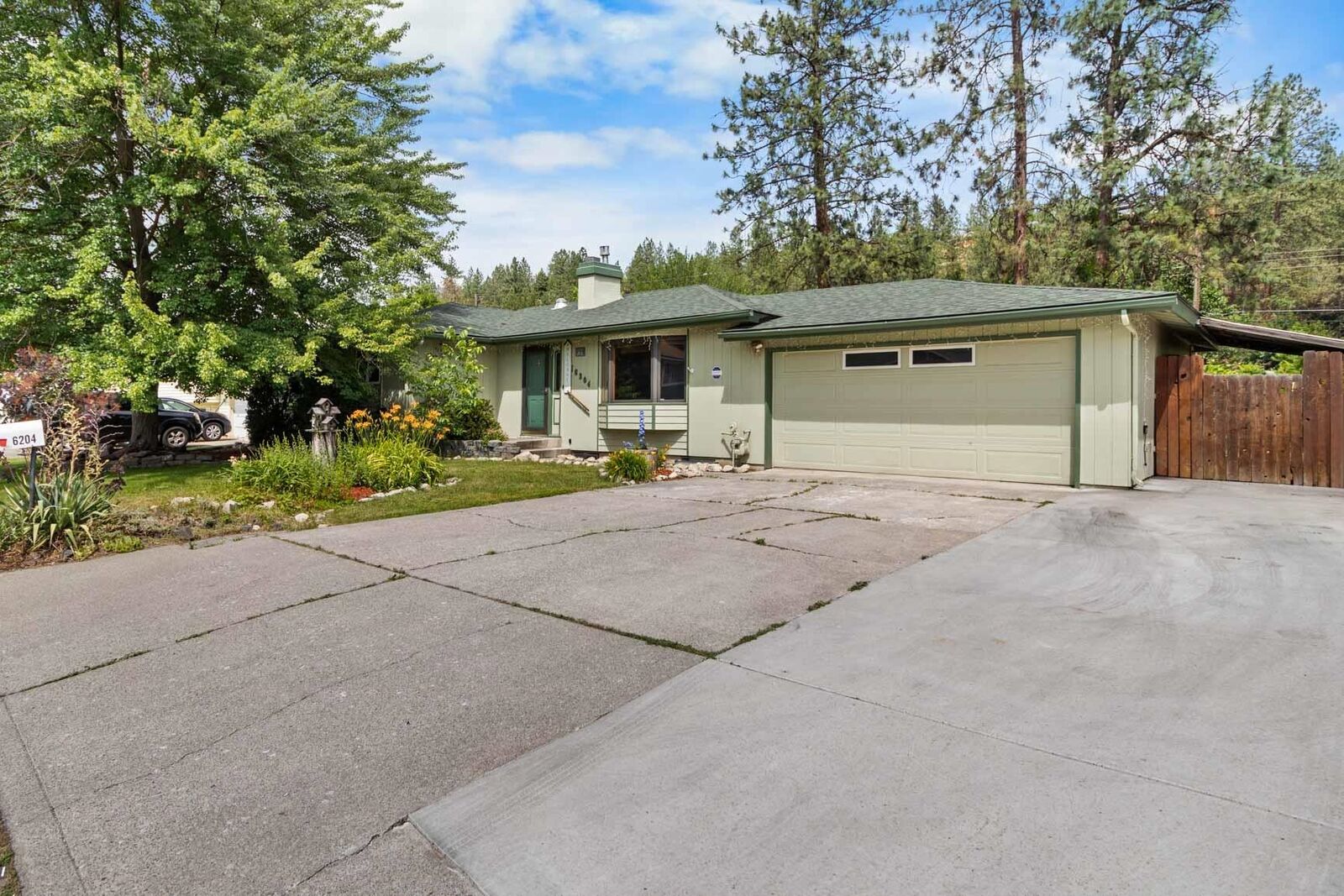 Property Photo:  6204 N Oxford Dr  WA 99208