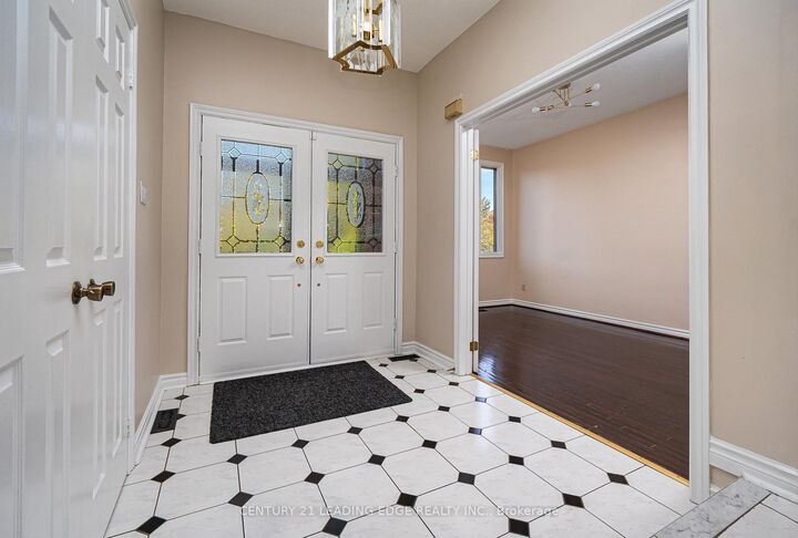 7 Delancey Crescent  Markham ON L3P 7C9 photo