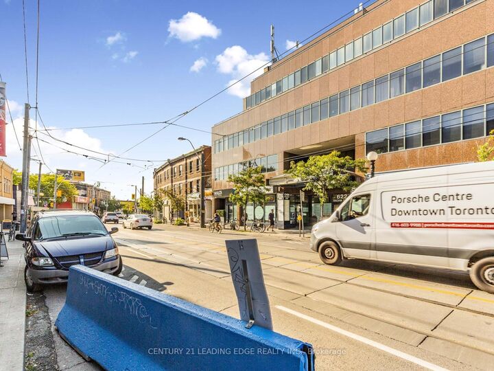 Property Photo:  614 College Street 1  ON M6G 1B4
