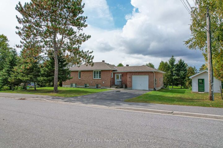 Photo de la propriété:  363 Main Street  ON P0H 0A4