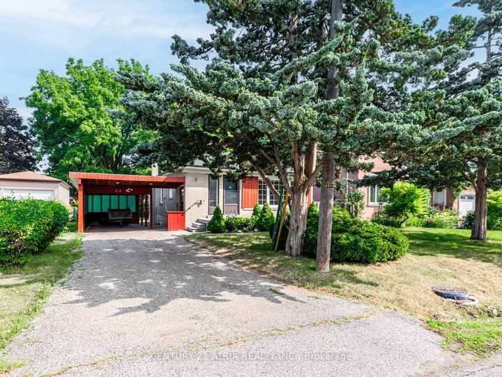 Property Photo: 64 Rockport Crescent ON L4C 2L6