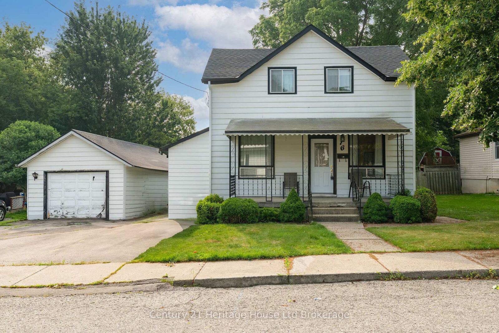 Property Photo:  16 Arthur Street  ON N4S 7H1