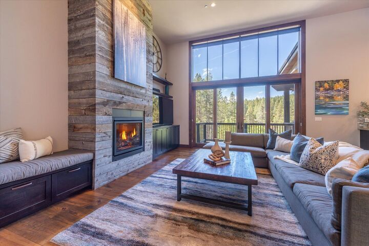 Property Photo:  11102 Meek Court  CA 96161 