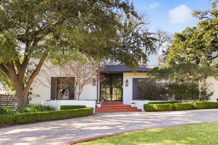 Property Photo: 2604 Wooldridge Drive TX 78703