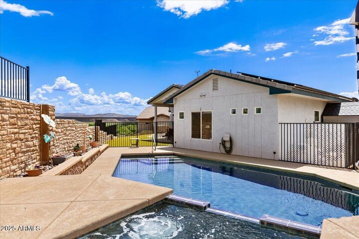 Property Photo:  1580 Whitetail Run  AZ 86326 