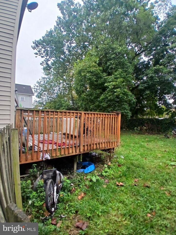 Property Photo:  33 Hopkins Street  NJ 08096 