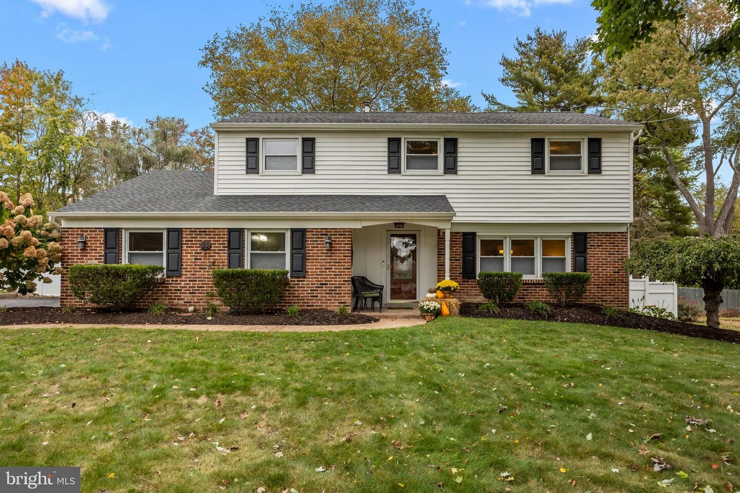 Property Photo: 6 Plymouth Lane PA 19067