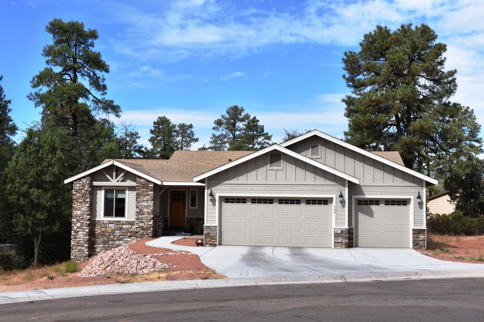 Property Photo: 402 S Forest Ridge Court AZ 85541