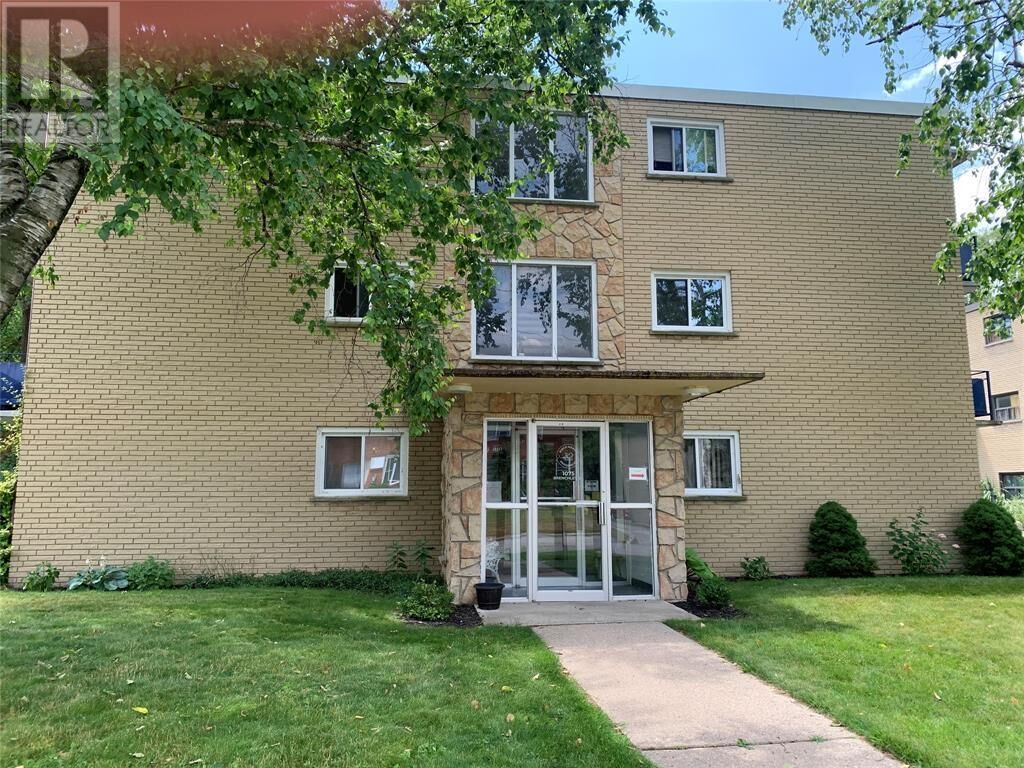 Photo de la propriété: 1075 Brenchley Avenue 306 ON N7S 1R6