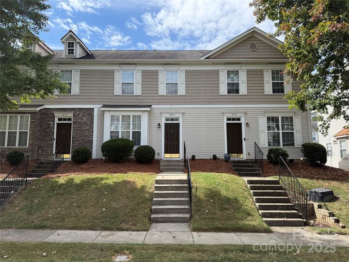 Property Photo: 8134 Kings Creek Drive NC 28273