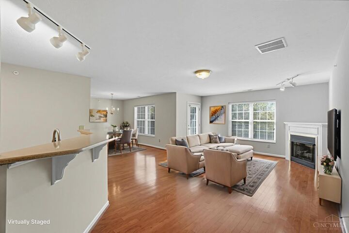 Property Photo: 3693 Chestnut Park Lane OH 45002