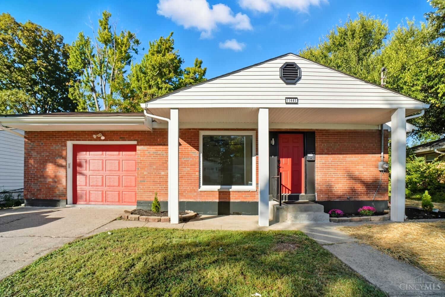 Property Photo:  11445 Fiesta Court  OH 45240