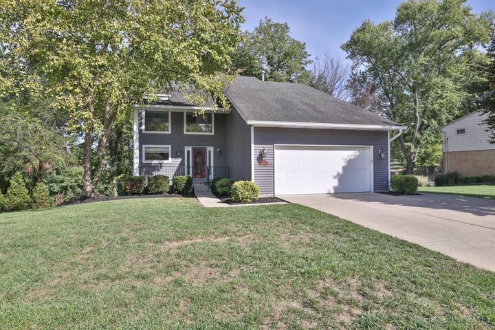 Property Photo: 5614 Williamsburg Way OH 45014