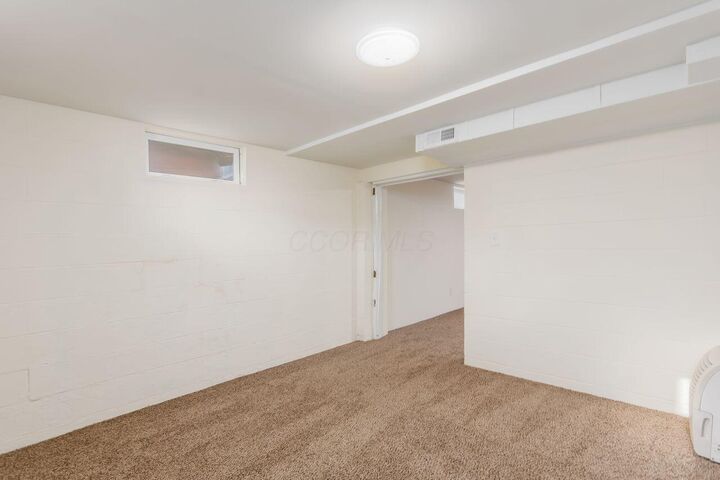 Property Photo: 492 Lennox Avenue OH 43228