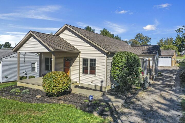 2582 E Park Street  Millersport OH 43046 photo