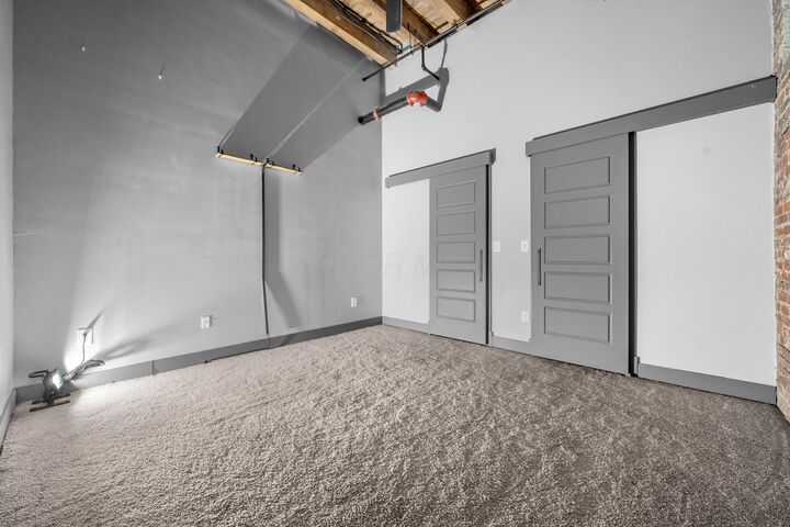 Property Photo: 570 S Front Street OH 43215