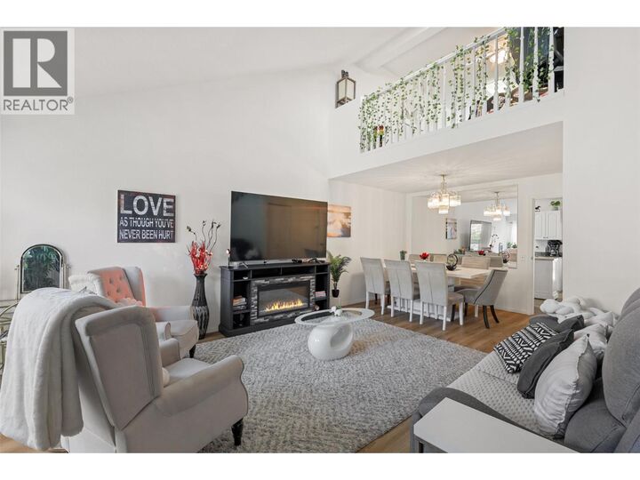 Property Photo: 1195 14th Street 43 BC V2B 8S1