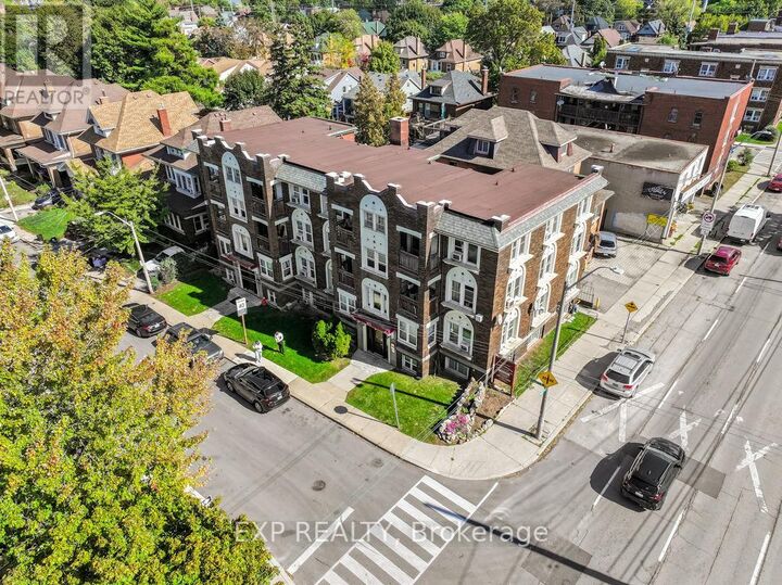 Property Photo:  109 Balsam Avenue South  ON L8M 3B2 