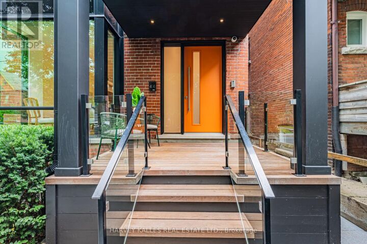 Property Photo:  404 Brunswick Avenue  ON M5R 2Z4 