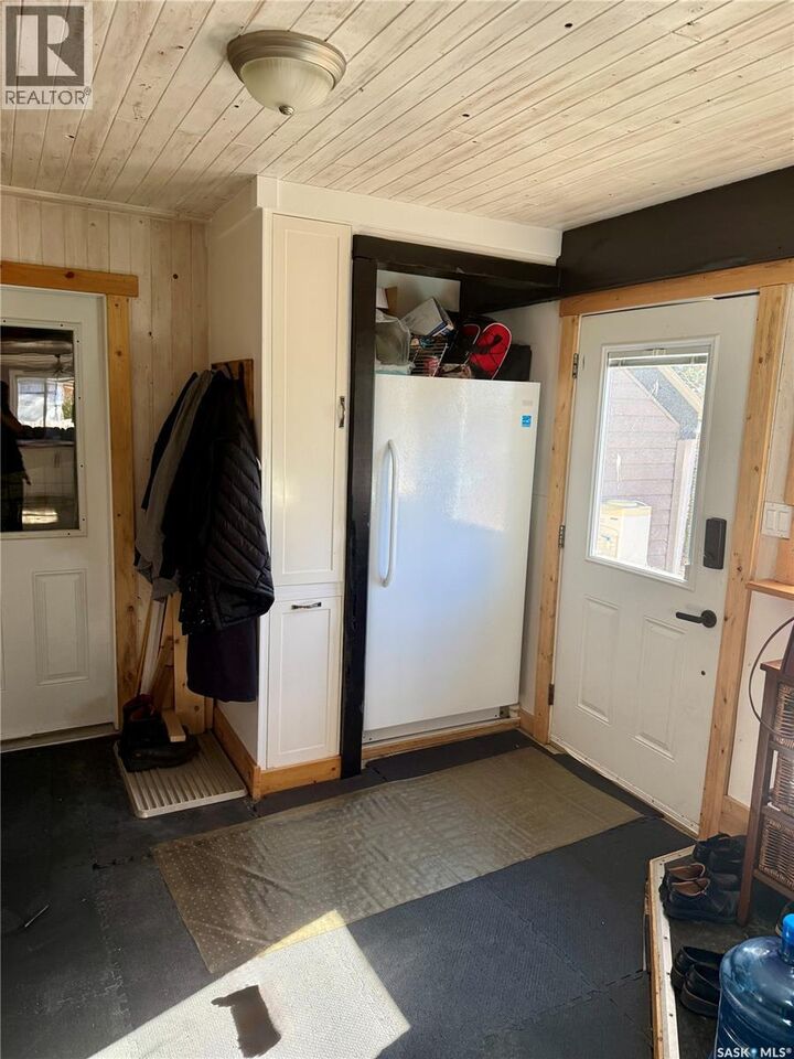 Property Photo:  08 Garnet Street  SK S0N 2P0 