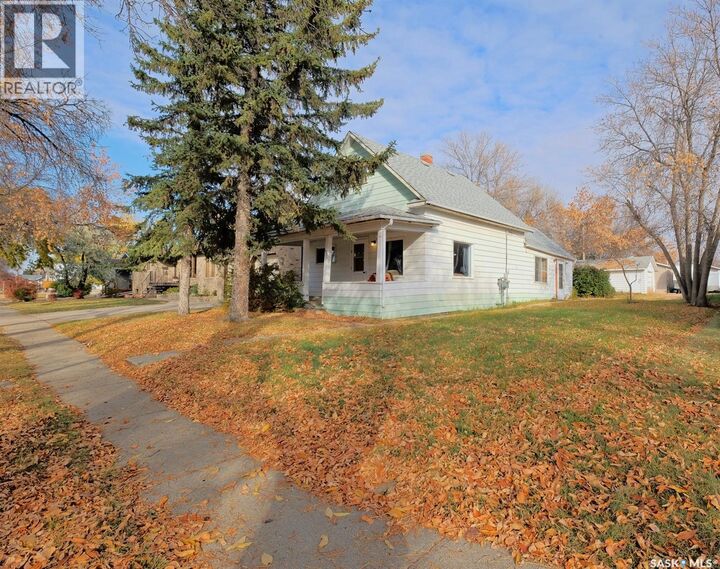 Property Photo:  710 George Street  SK S0L 2V0