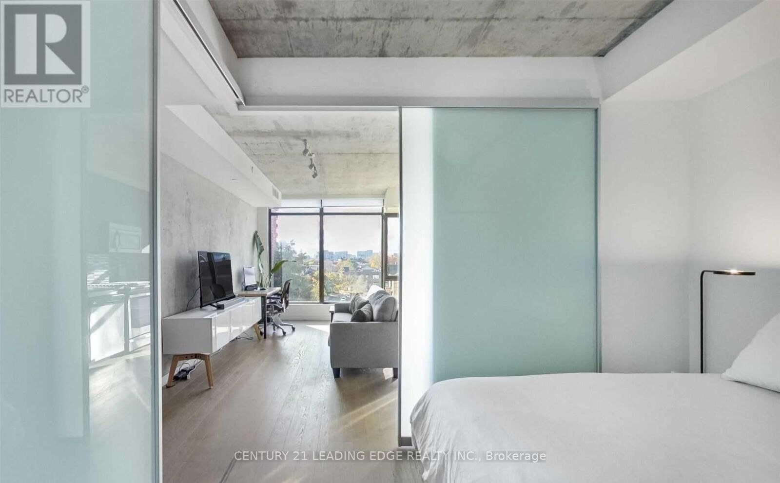 Property Photo: 111 Bathurst Street 409 ON M5V 0M9