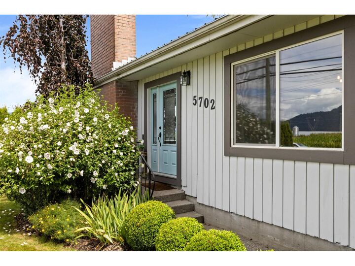 Property Photo: 5702 Sumas Prairie Road BC V2R 4N6