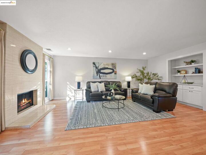 Property Photo: 1053 Northoak CA 94598