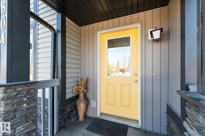 Property Photo:  804 McLeod Avenue  AB T7X 0M7 