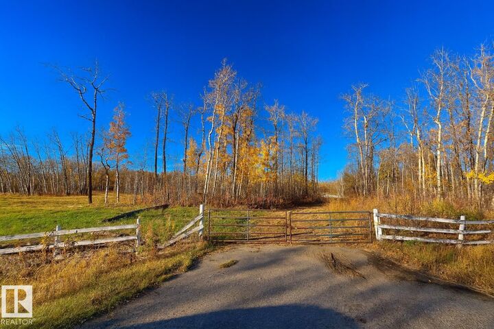 Property Photo: 52257 Rge Road 231 56 AB T8B 1A7