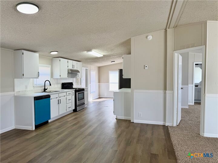Property Photo: 1414 Mohican Trail TX 76548