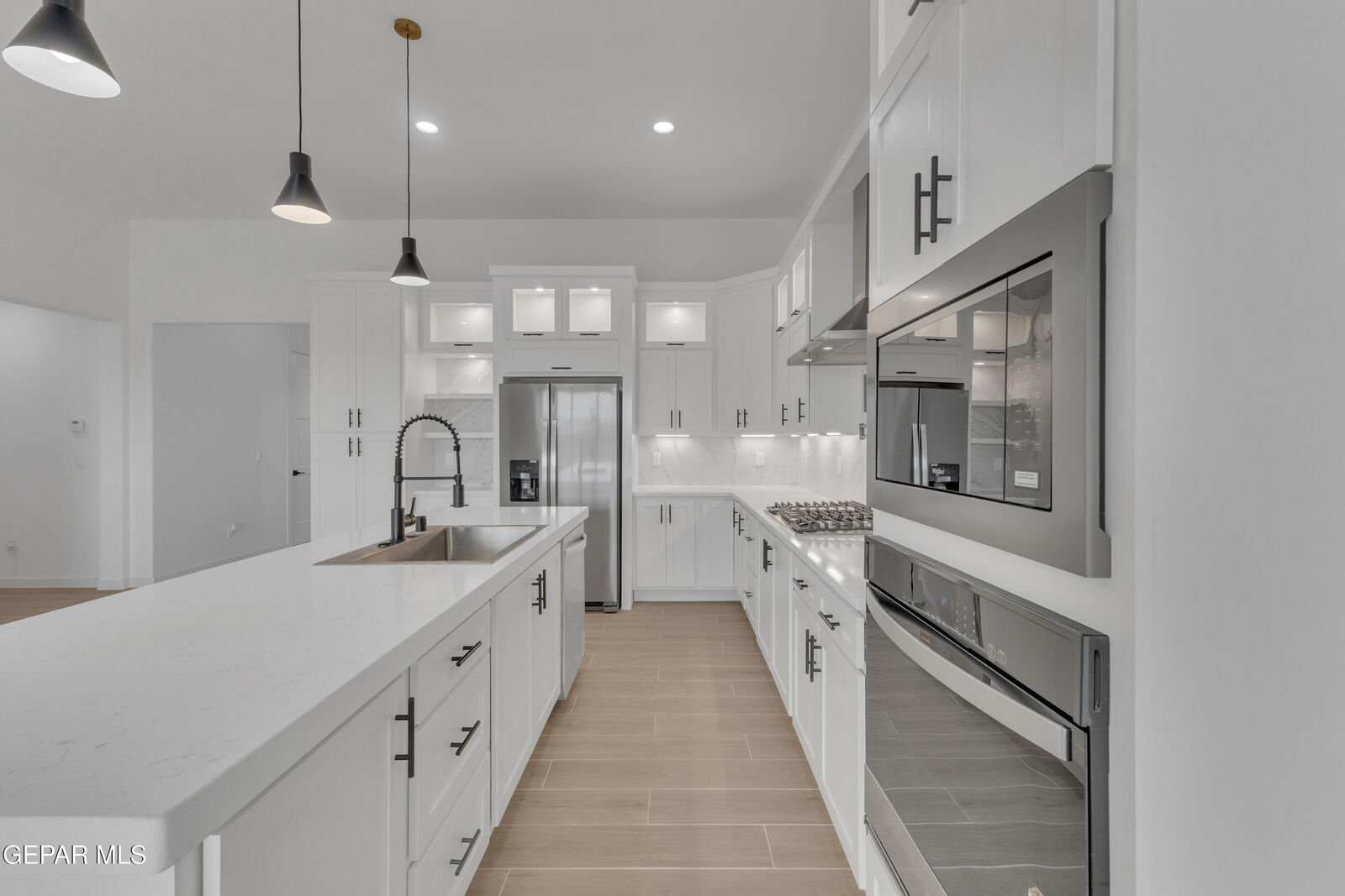 Property Photo: 12852 Fredericksberg Avenue TX 79928