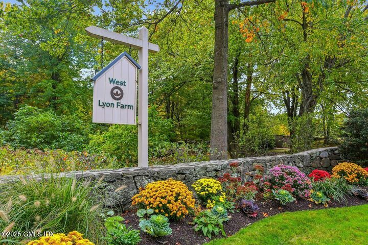 Property Photo: 608 W Lyon Farm Drive 608 CT 06831