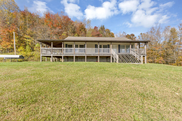 Property Photo: 44416 Midland Trl WV 25962