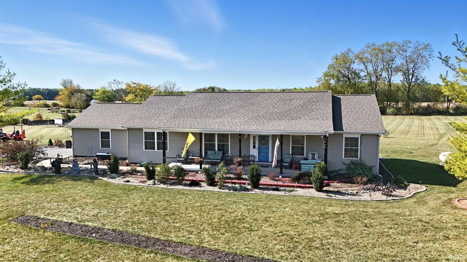 Property Photo: 3826 County Road 45 IN 46706