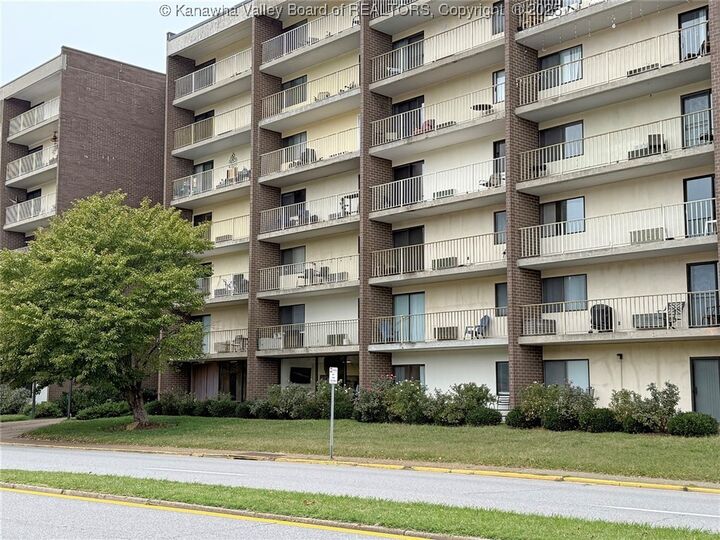 Property Photo:  2106 Kanawha Boulevard E  WV 25311