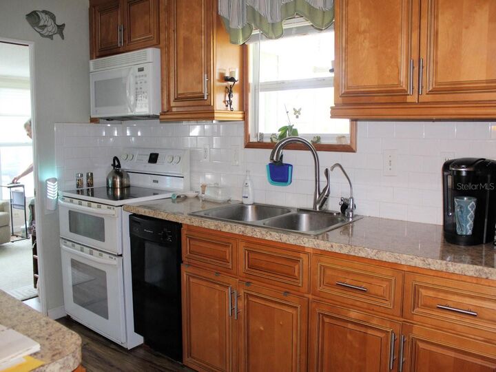 Property Photo:  69 Thatch Palm Street E  FL 33770