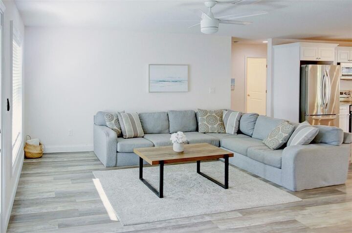 Property Photo: 1766 Murray Avenue FL 33755