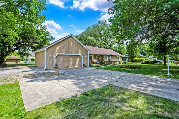 Property Photo: 3705 S 875 E IN 46077