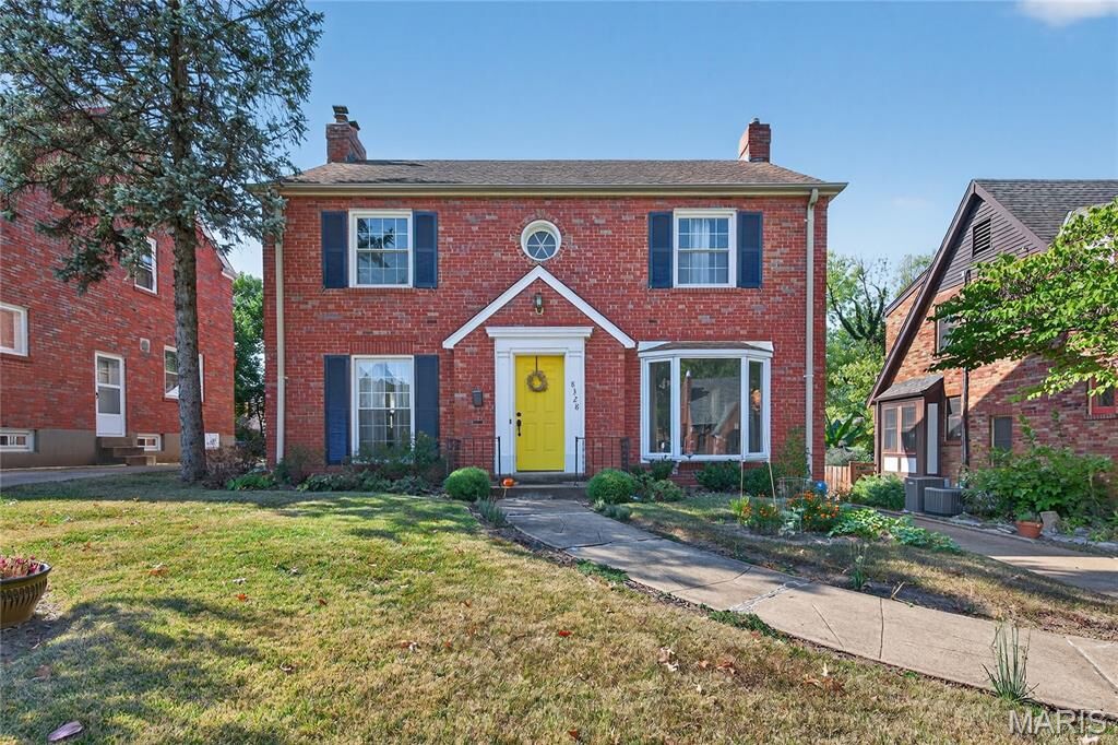 Property Photo: 8328 Ardsley Drive MO 63121