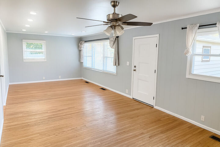 Property Photo:  404 Thoria Road  IL 60510