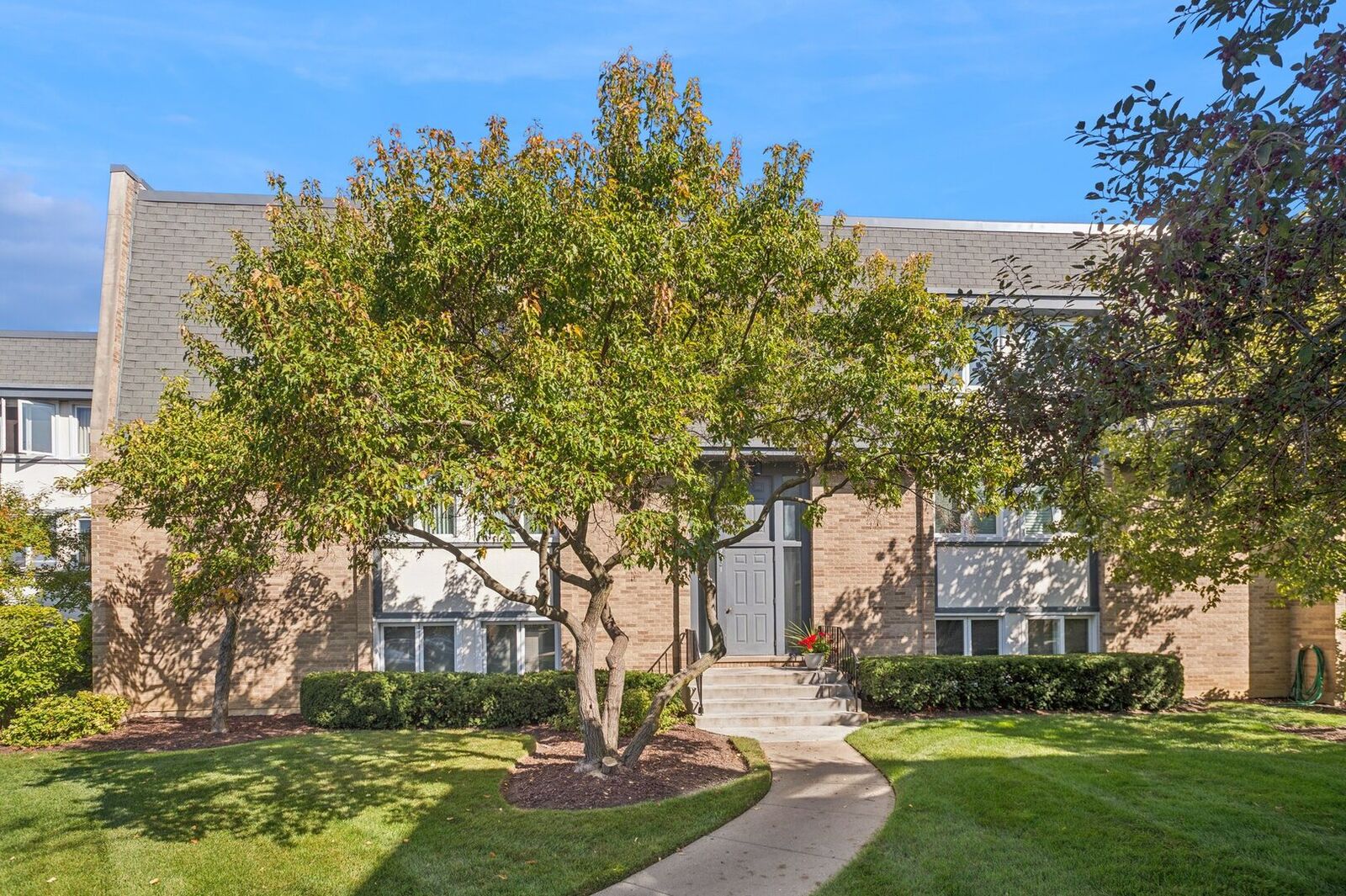 Property Photo: 2021 Ammer Ridge Court 302 IL 60025