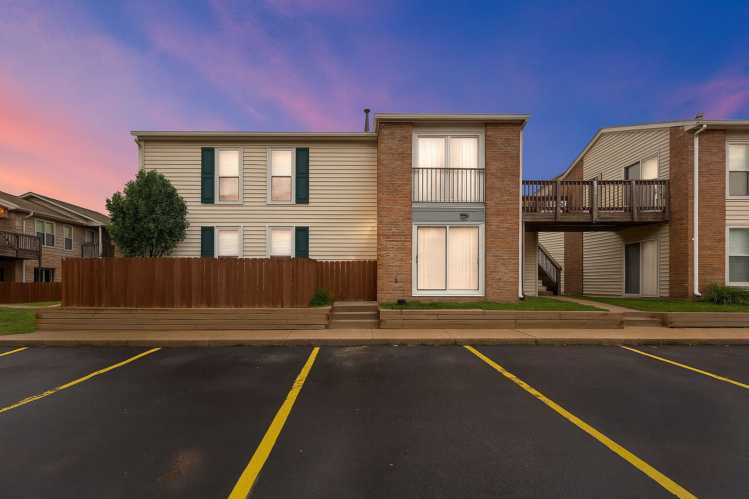 Property Photo:  1975 Kenilworth Circle B  IL 60169 