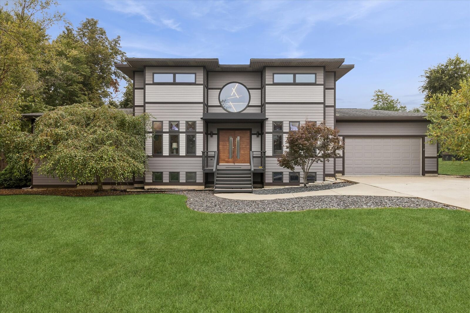 Property Photo: 11225 Arrowhead Trail IL 60525