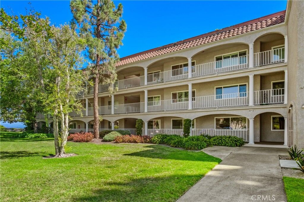 Property Photo: 4012 Calle Sonora Oeste 1B CA 92637