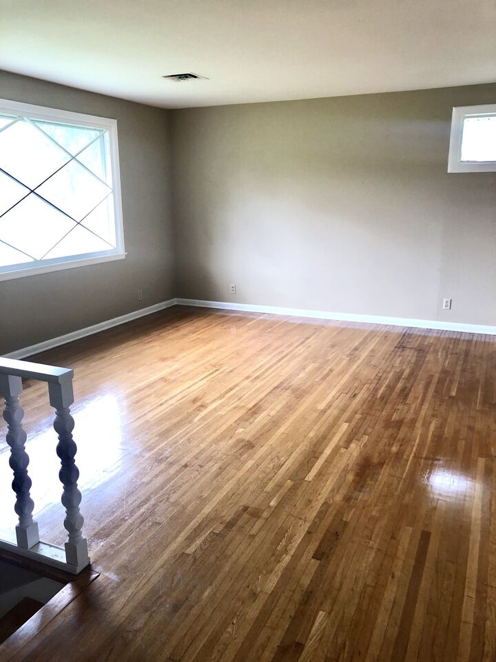 Property Photo: 180 Chippendale Dr TN 37075