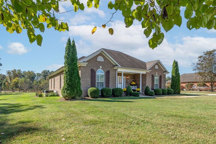 114 Hummingbird Ln  Lawrenceburg TN 38464 photo